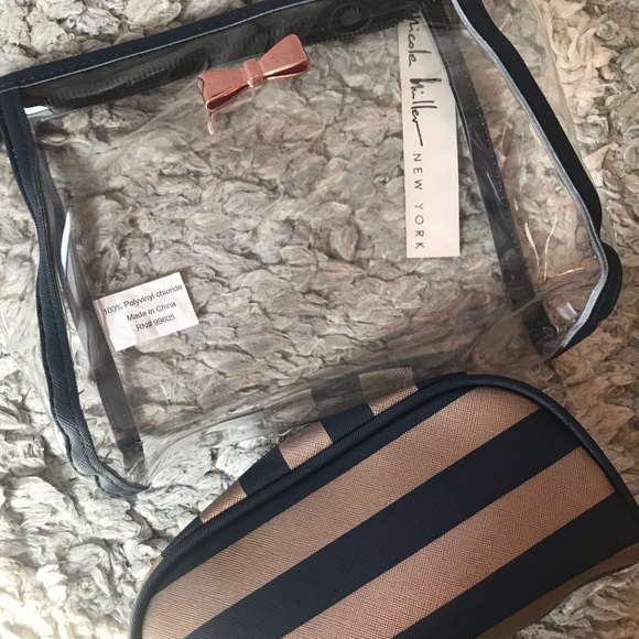 Nicole Miller Make-Up Bag - Picture 3 of 3